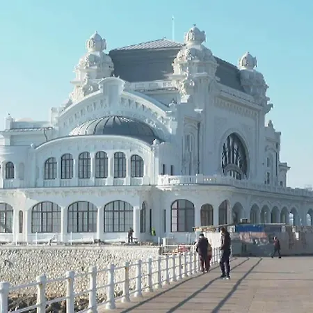 To The Nerversea Beach!